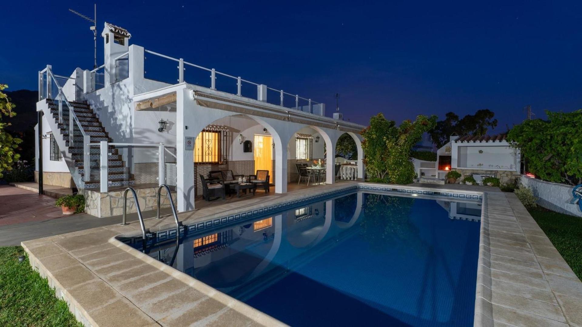 Mit Privatpool Fuer 6 Personen Ca 117 Qm In Nerja, Andalusien Costa Del Sol *